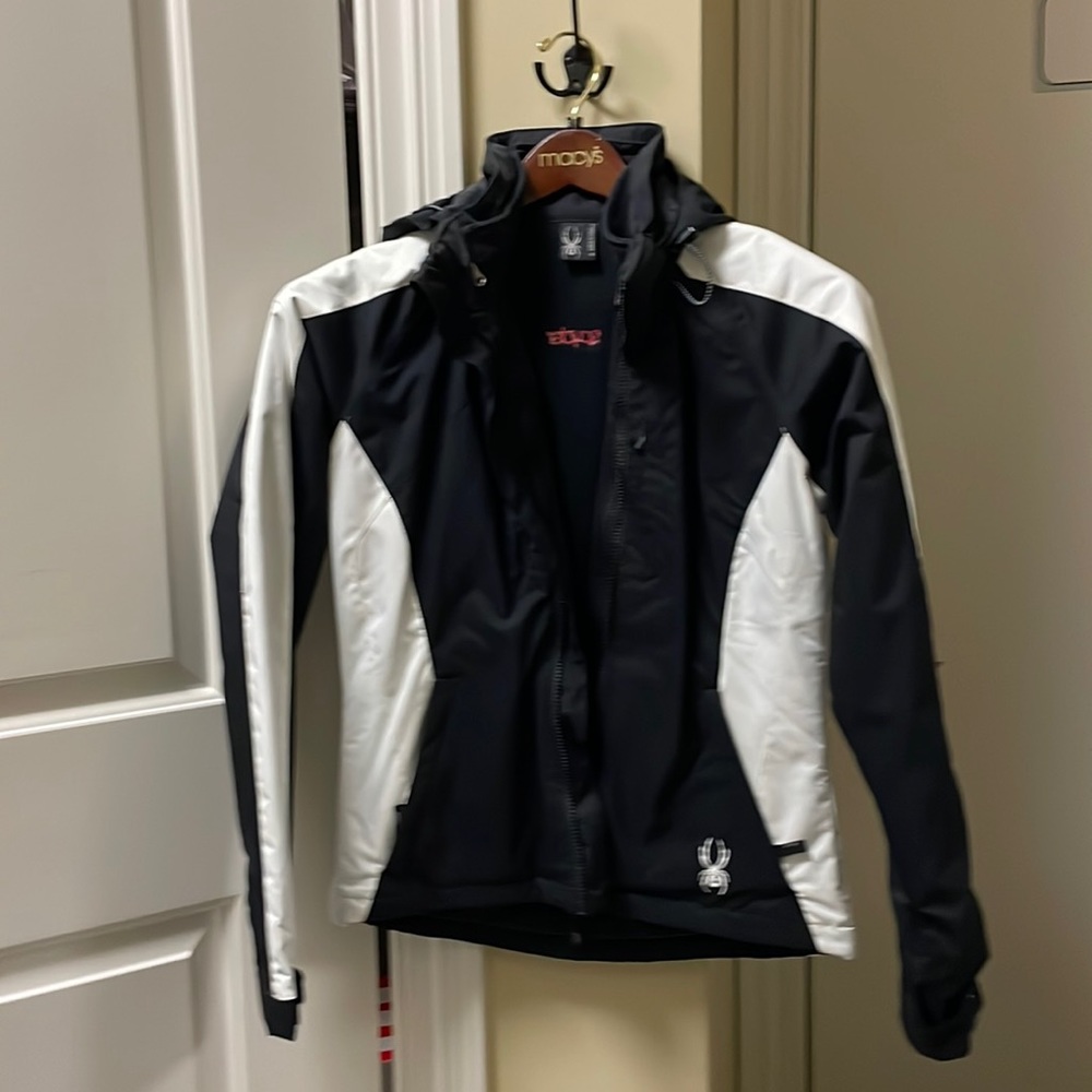 Woman’s spider ski coat